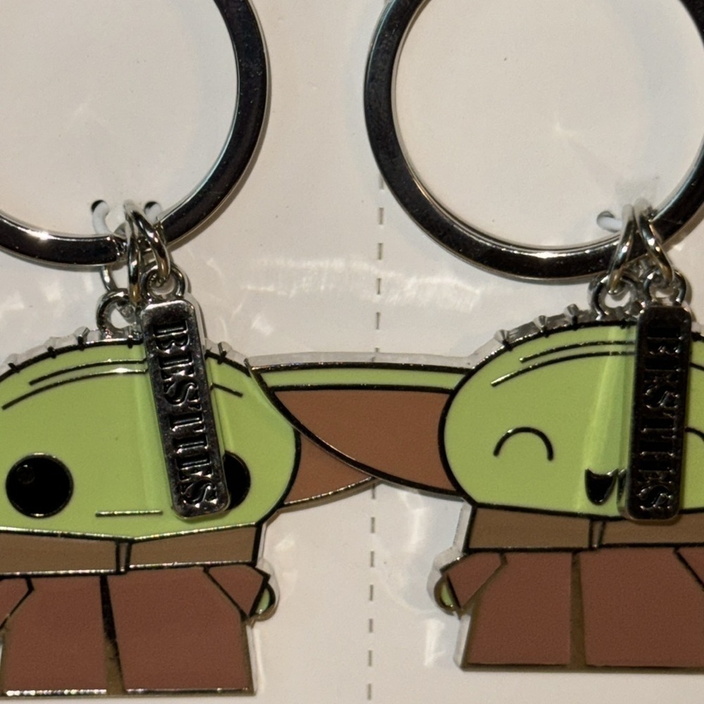 STAR WARS MANDALORIAN BEST FRIENDS key chain set - Picture 4 of 6
